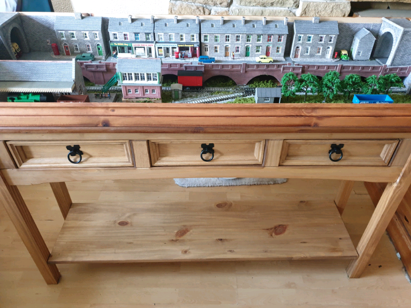 Hornby 00 gauge model railway table train set in Southport