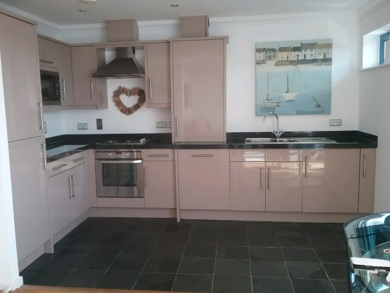 Howdens Kitchen For Sale A Real Bargain In Bournemouth