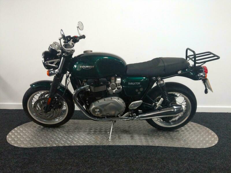 triumph thruxton 1200 seat