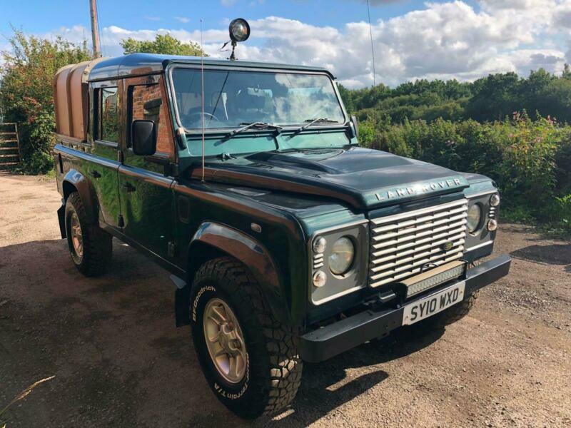 Land rover defender 2010