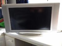 GOODMANS 27 Inch LCD TV - Needs Freeview Box for Digital, with RC