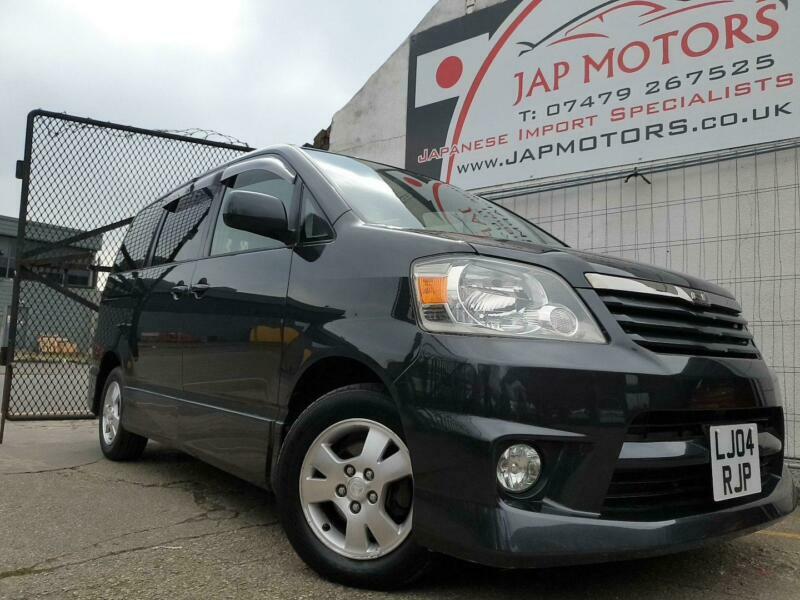 Toyota noah 2004