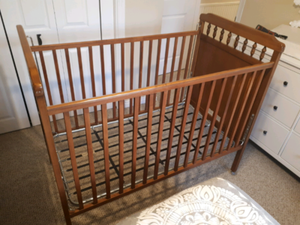 Buy Or Sell Cribs In London New And Used Baby Items Kijiji