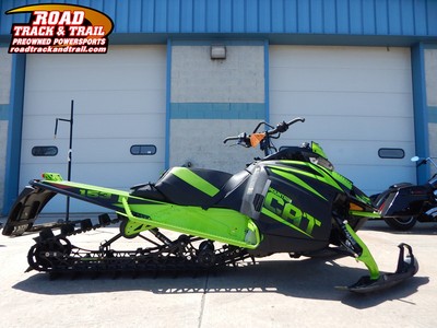 2018 Arctic Cat® M 8000 MOUNTAIN CAT (153) Black / Green