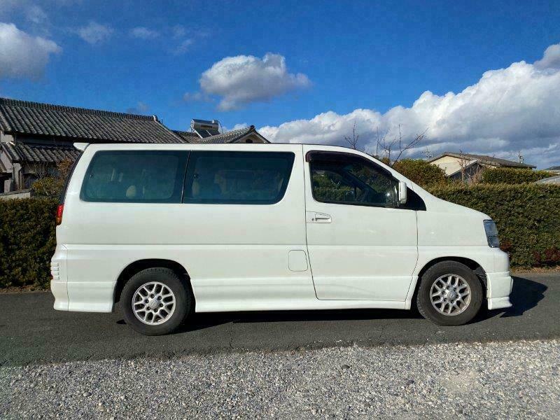 Nissan elgrand 1998