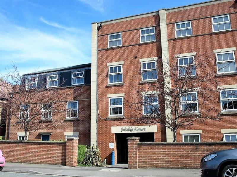 2 bedroom flat in Jubilee Court, Wick Road, St Annes, Bristol, BS4 4QD