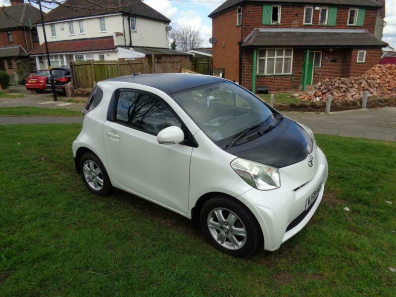 Toyota iq 2010