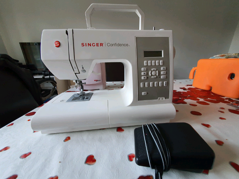 Singer confidence 7470 sewing machine in Plumstead, London Gumtree