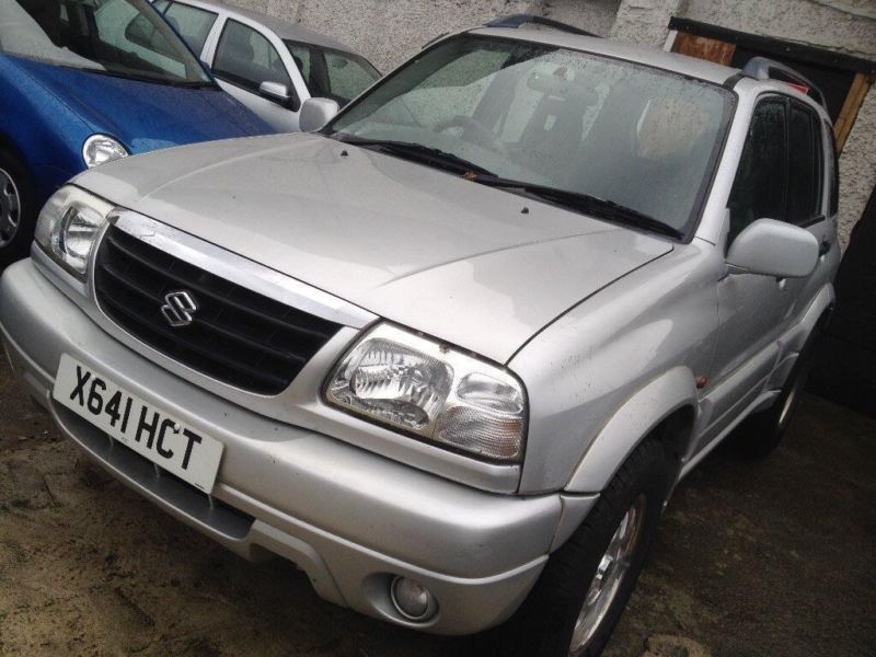 Suzuki grand vitara 2000