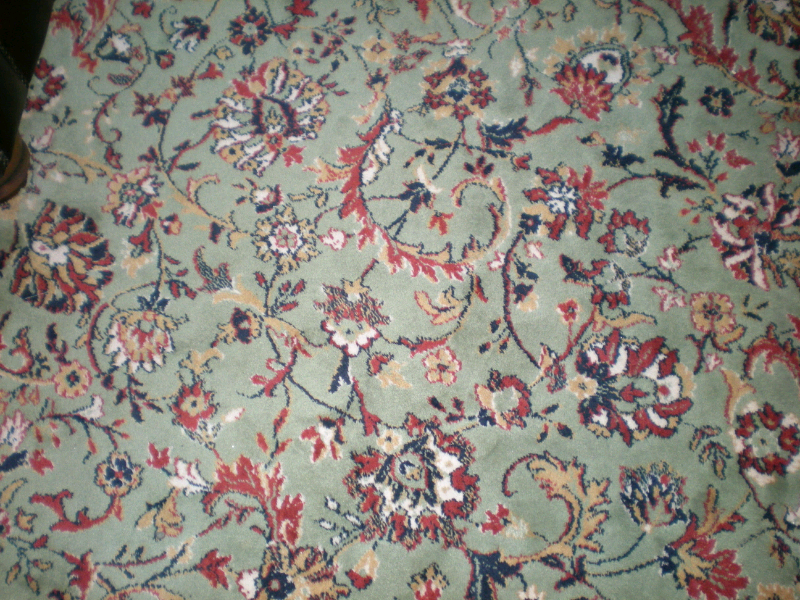 WILTON ROYAL CARPET RUG 100 WOOL GREEN LEAVES AND FLOWERS in Newport