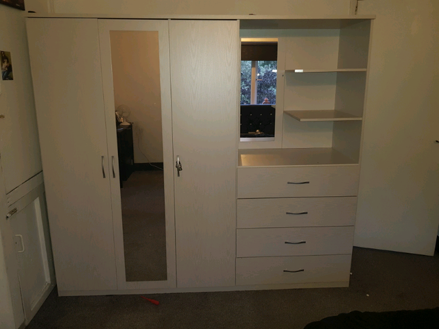Peru 3 Door 4 Drawer Mirrored Combi Wardrobe In Sheffield South