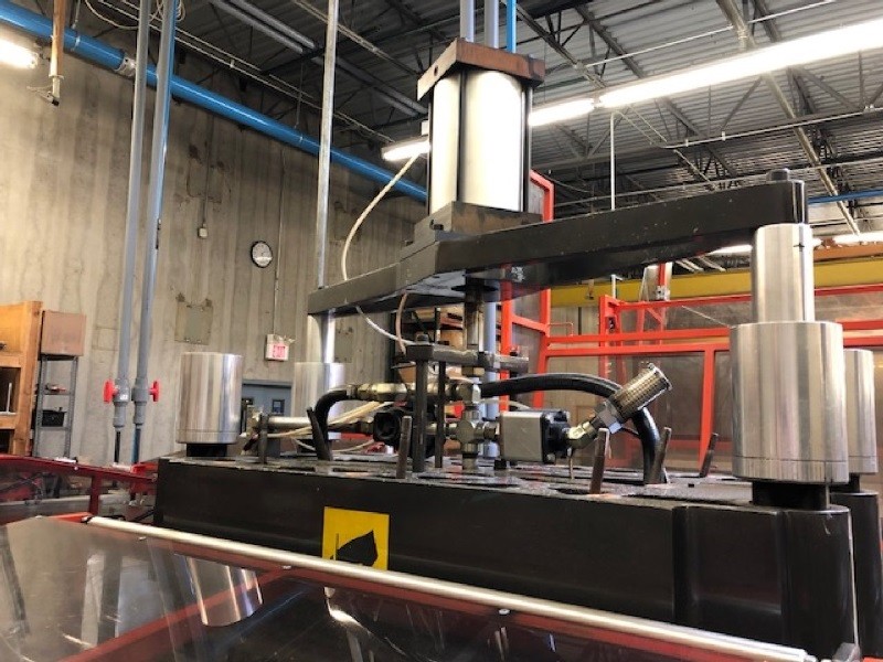 (2001) GN 3021C thermoformer with stacker