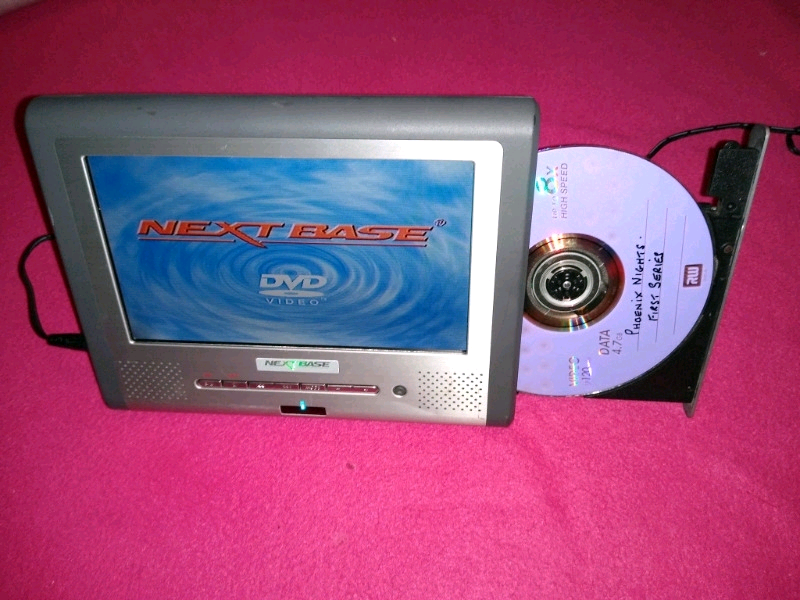 NextBase Portable dvd player SDV17A 7" screen in Wolverhampton, West