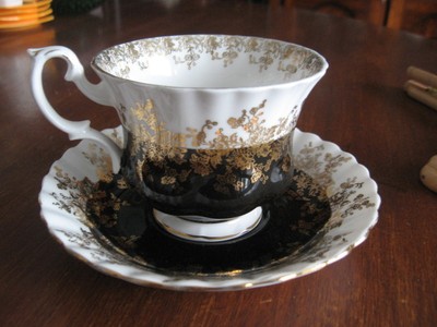 CUP SAUCER ROYAL ALBERT BONE CHINA ENGLAND BLACK