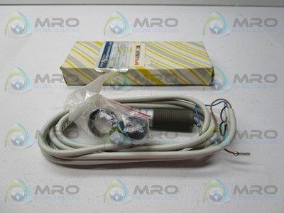 DATA LOGIC S-5-G8-00 PHOTOELECTRIC SENSOR 10-30V * NEW IN BOX *