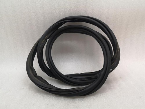 TESLA MODEL 3 LONG RANGE Boot lid Seal 1091069-00-E Decklid dichtungen