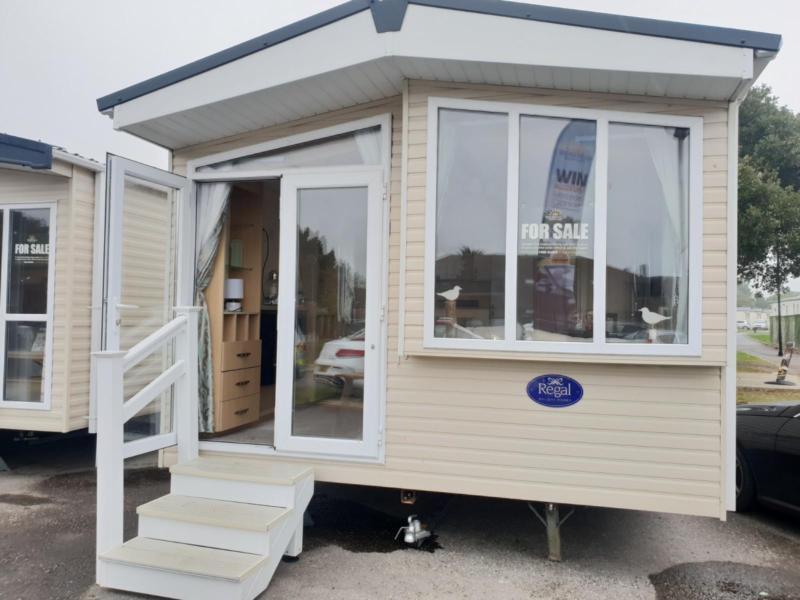 STATIC CARAVAN FOR SALE HOLIDAY HOME LYMINGTON NEW FOREST HAMPSHIRE