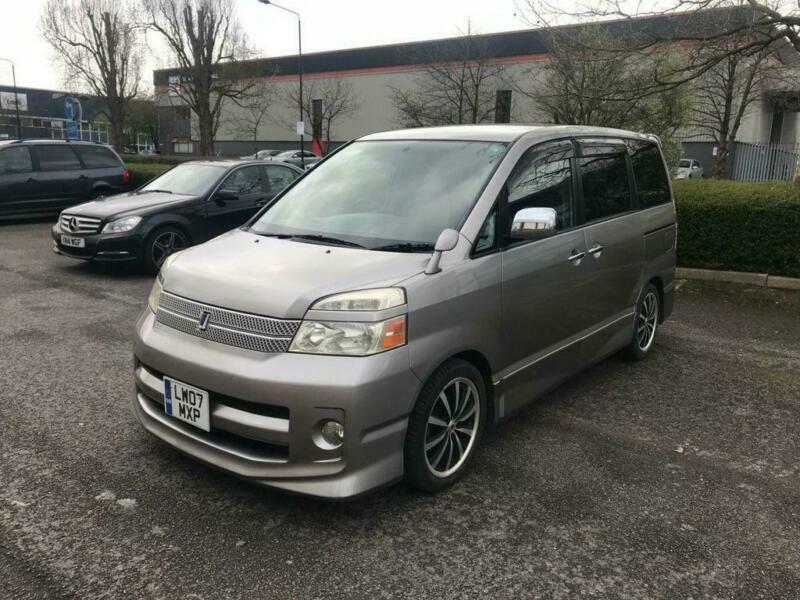 Toyota voxy 2007