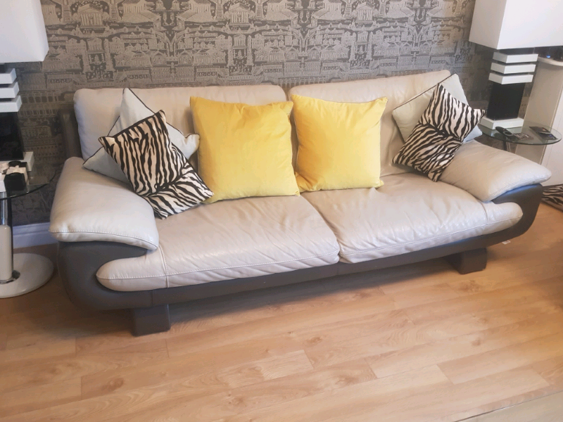 Leather sofas in Uddingston, Glasgow Gumtree