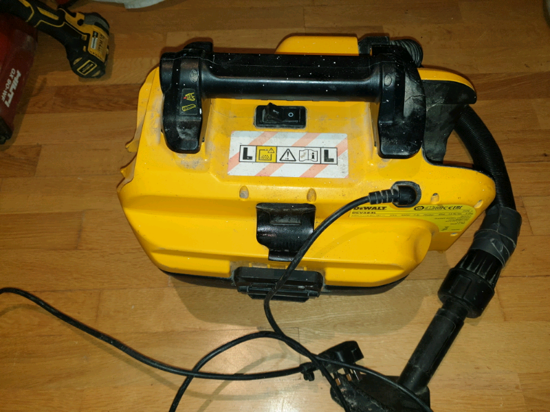Dewalt hoover in Southside, Glasgow Gumtree