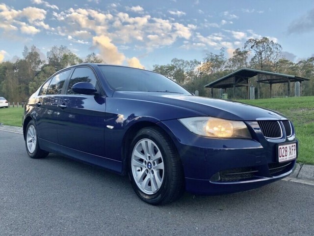 Bmw 320 blue