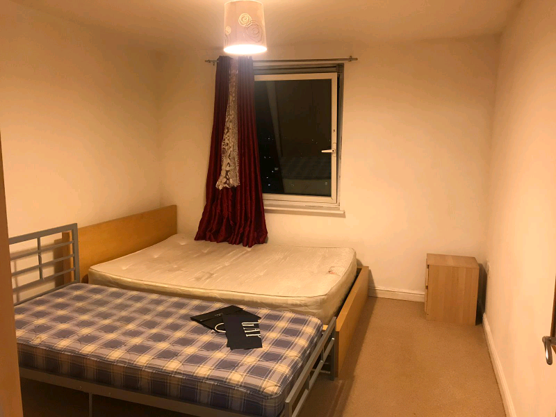 One Bedroom Flat Above Asda Hounslow Blenheim Centre Furnished In Heathrow London Gumtree