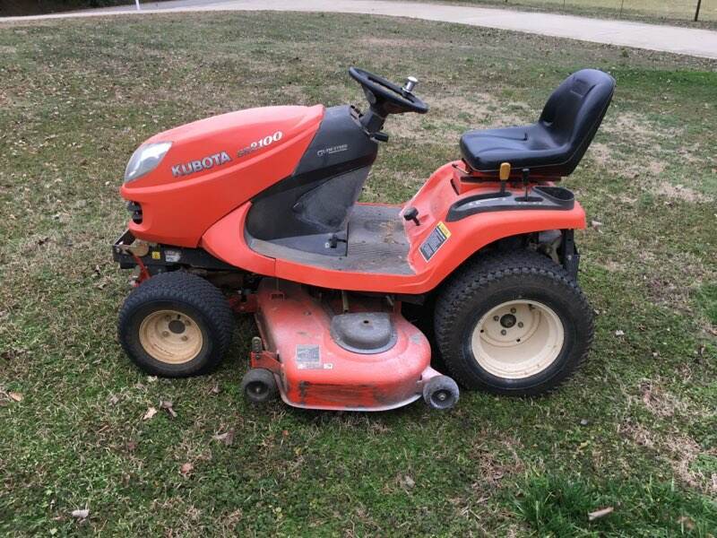 2005 Kabota GR2100 Lawn Tractor