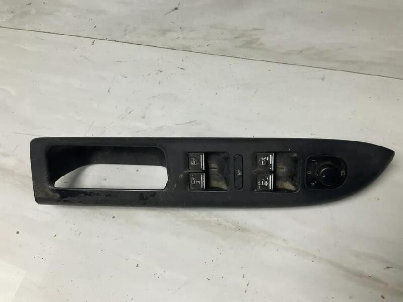 BLOCCO COMANDO ALZACRISTALLI SINISTRO VOLKSWAGEN GOLF PLUS (5M) 1.9 TDI MNV