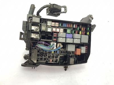 2012-2016 MK2 TOYOTA AURIS ENGINE BAY FUSE BOX 1.6 PETROL 