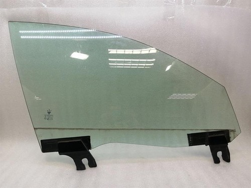 MASERATI QUATTROPORTE VI M156 Right  Door Glass 670101579 Türscheibe vorne Re