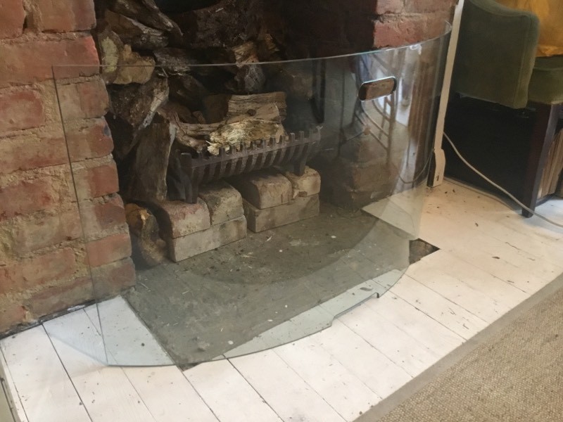 Curved glass fire guard in West Wickham, London Gumtree