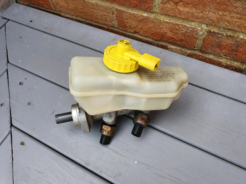 Audi TT 8N mk1 225 quattro brake master cylinder in New Waltham