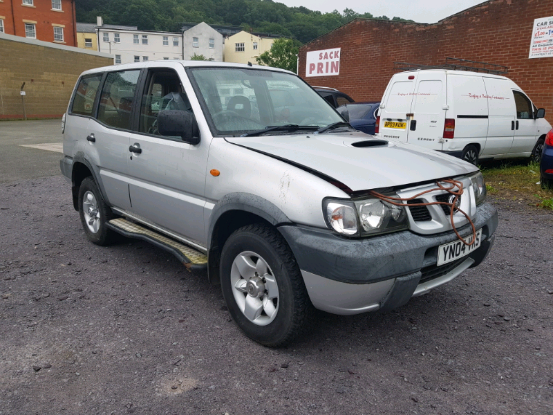 Nissan terrano pickup