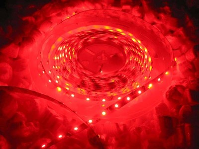 ROSSO 5m LED STRIP STRISCIA IMPERMEABILE 12v 4.8w/m 300x smd3528 24w IP65 C3E1