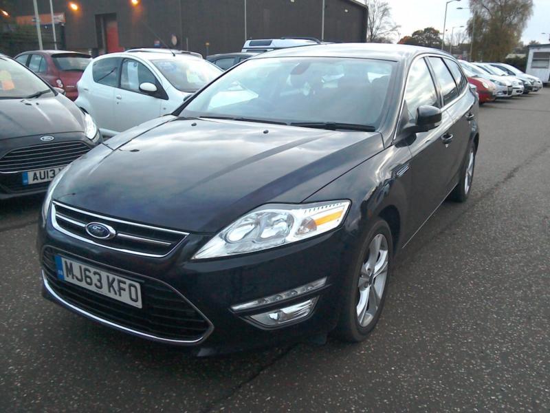 Black mondeo ford