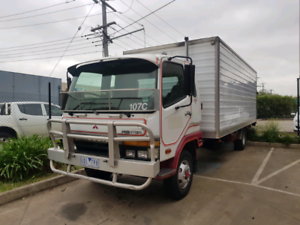  Mitsubishi  Fuso  Fighter Truck  1999 10400gvm hydraulic 