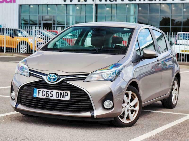 2015 Toyota Yaris 1.5 Hybrid Excel 5dr CVT Auto Hatchback Hybrid Automatic in Suttonin