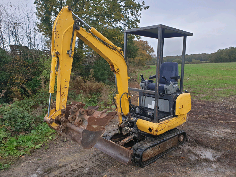 New holland mini digger in Ashford, Kent Gumtree