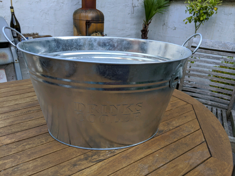 Large Aluminium Drinks Cooler/Chiller/Tub with Bottle 