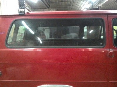 (LOCAL PICKUP ONLY) Passenger Quarter Glass Rear 125