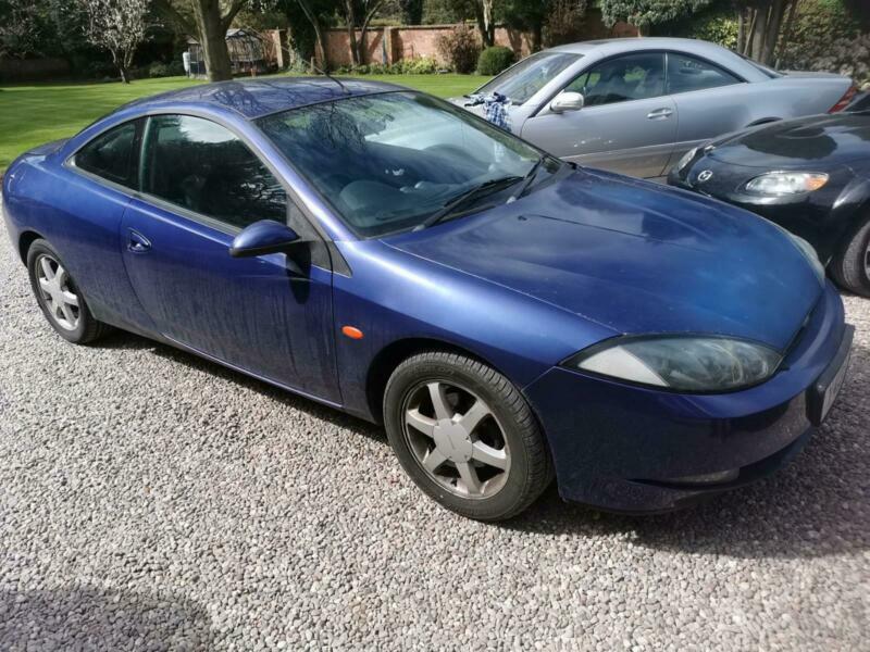 Ford cougar 2000