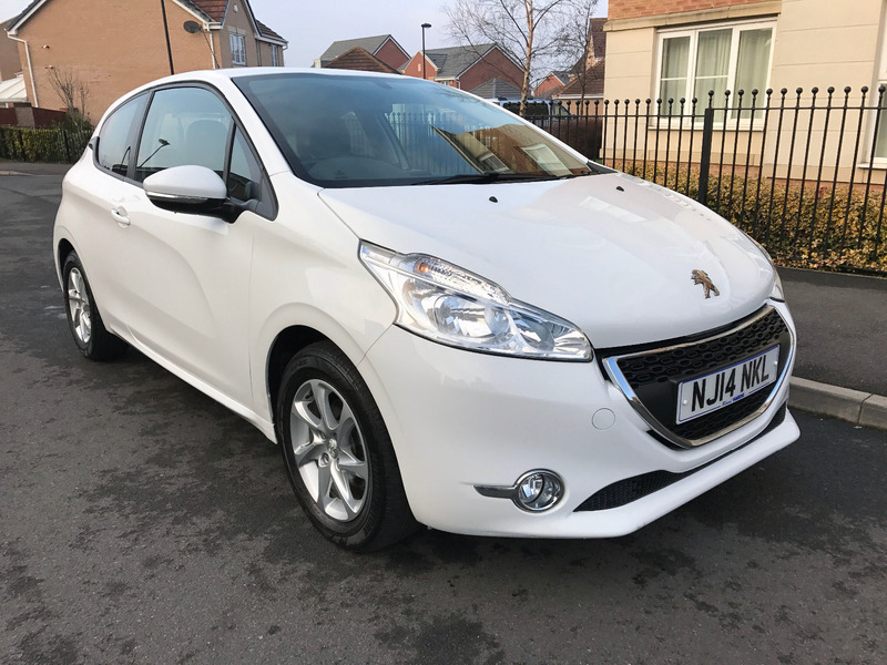 Peugeot 208 2014