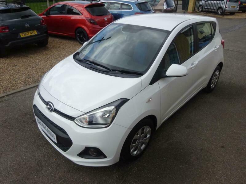 2015 Hyundai I10 SE 1.2 5 Door White Automatic ONE OWNER Low Insurance
