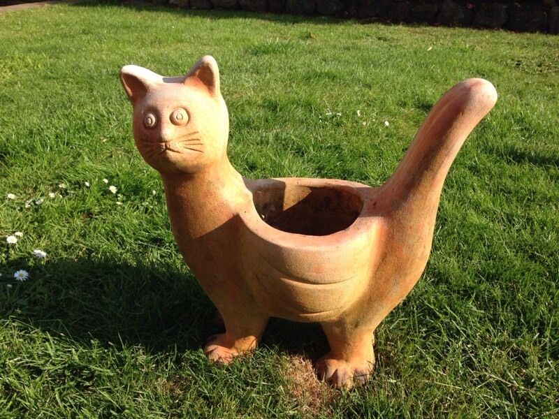 CUTE TERRACOTTA CAT PLANTER/PLANT POT/ORNAMENT | in 