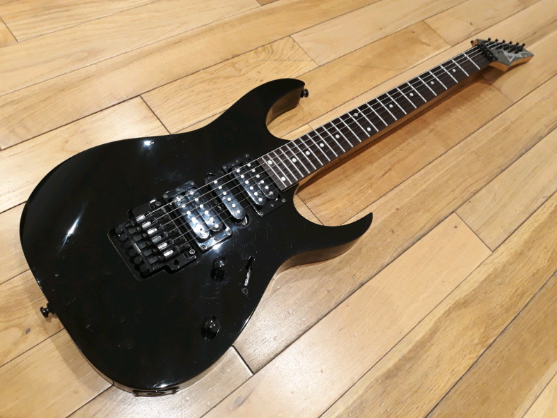 IBANEZ RG370B electric guitar, low action, lockin nuts, sounds great