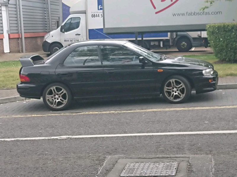 Subaru impreza 1 8