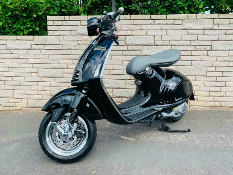 Piaggio Vespa 946 RICARDO 1owner scooter Black 125cc in Kidsgrove