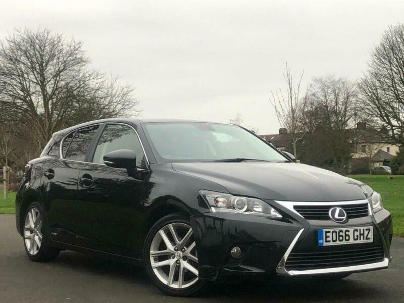 Lexus ct200h luxury