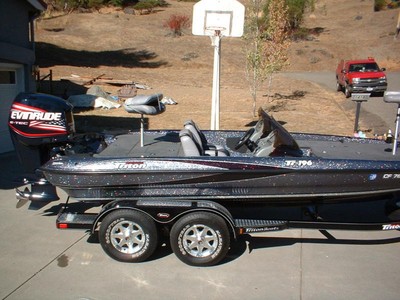 2007 Triton tr196 bass boat with evinrude e-tec bass fishing boat