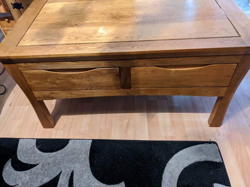 Used oak furniture village coffee table in Aylesbury, Buckinghamshire